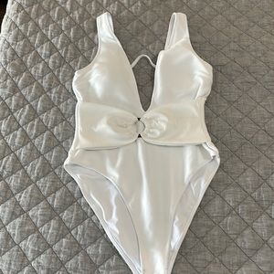 Cupshe one piece bathing suit